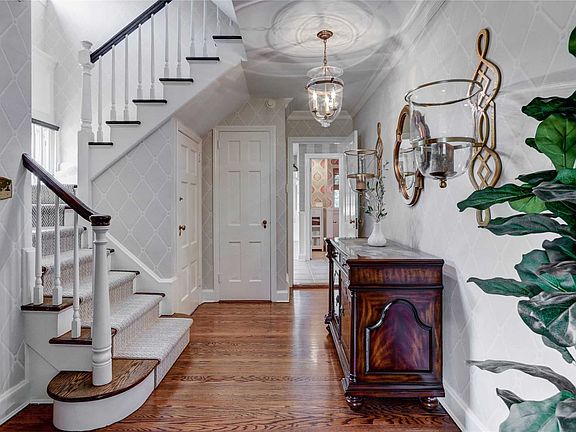 3rd image of 140 Cambridge Ave