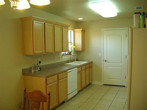 5th image of 138 Mistletoe Dr