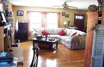 2nd image of 18 Deerfield Pl