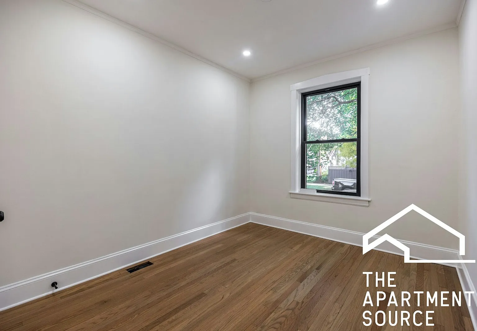 4638 North Hamilton Avenue, Unit 1N — Photo 3