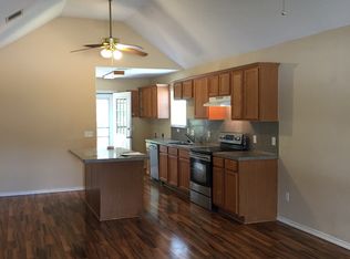 102 Alloway Dr, Briarcliff, TX 78669