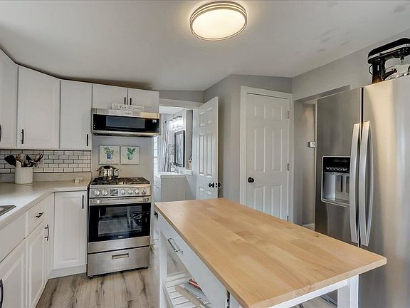 5th image of 3715 S 5th Pl