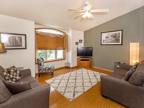 4th image of 769 Homestead Ct