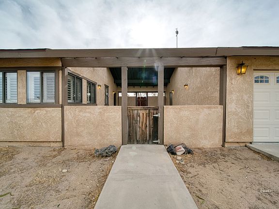 3rd image of 1521 Autumn Way