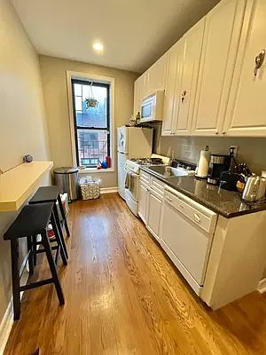2nd image of 433 E 80th St APT 28