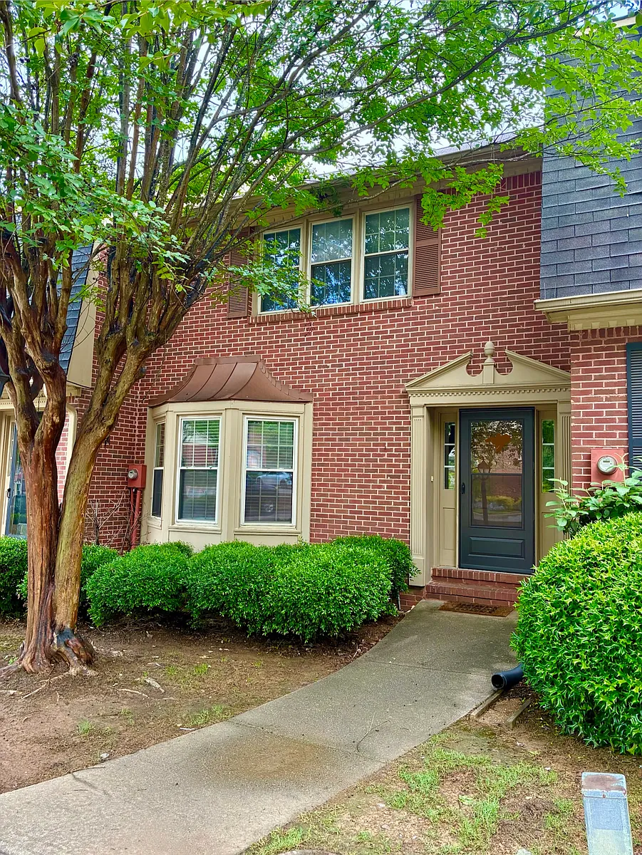 Building Photo - Chase Plantation Pkwy
