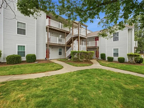 2128 Retreat Ct, Virginia Beach, VA 23454