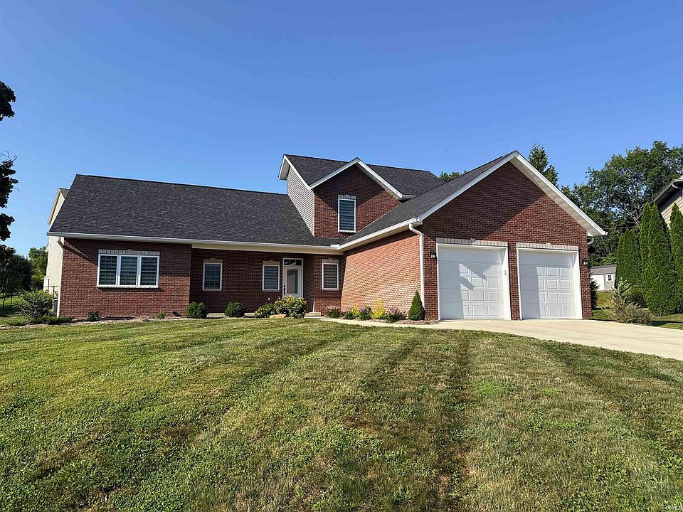 1st image of 1041 E Nicholas Ln