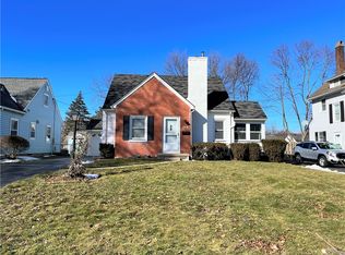 244 Oaklawn Dr, Rochester, NY 14617