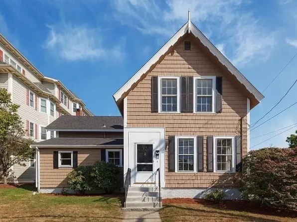373 Pleasant St, Melrose, MA 02176