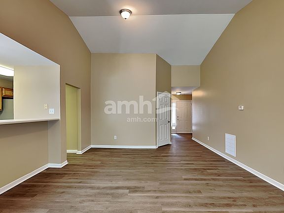 5th image of 81 W Quail Wood Ln