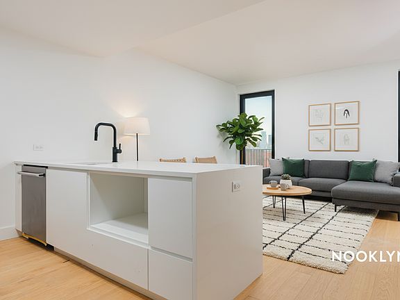 4th image of 224 W 124th St APT 207