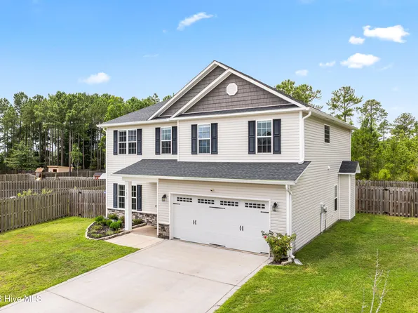 877 Stormy Gale Lane, Sneads Ferry, NC 28460