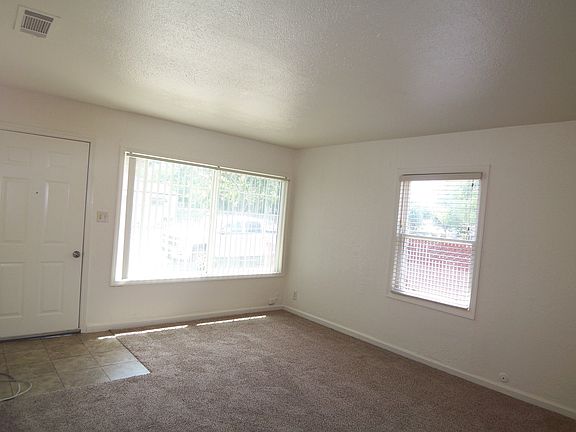3rd image of 2525 N Delaware Ave