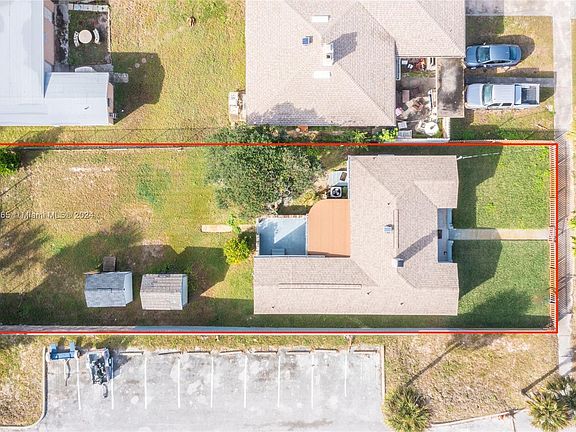 3rd image of 590 Revilo Blvd