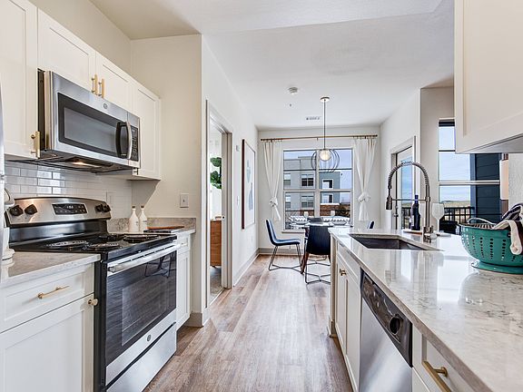 5th image of 24750 E Applewood Cir #1-0936