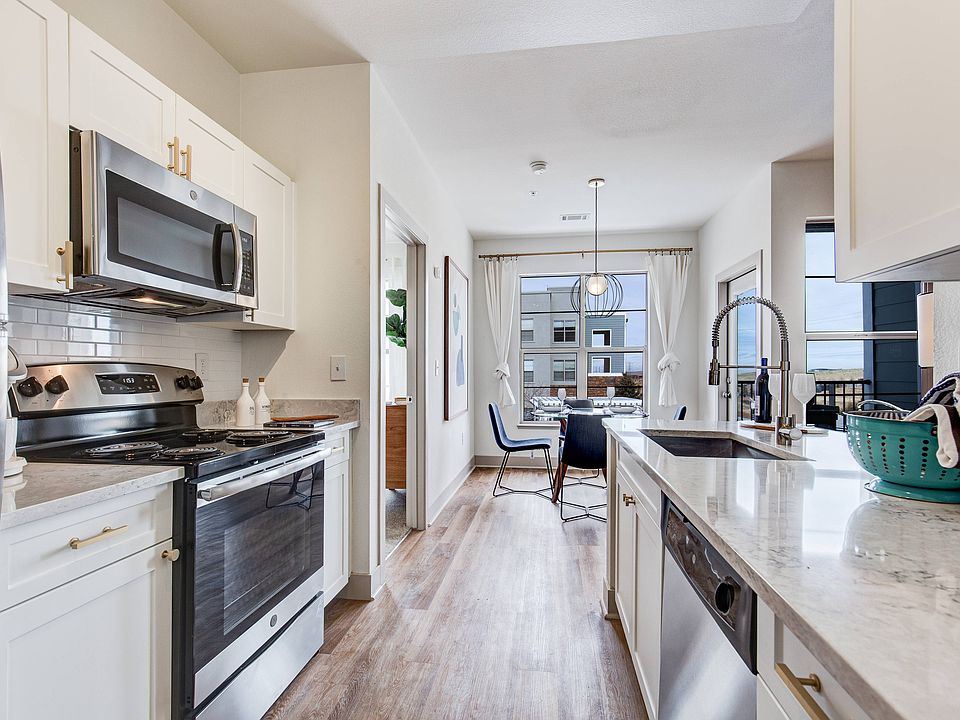 1st image of 24750 E Applewood Cir #1-0331
