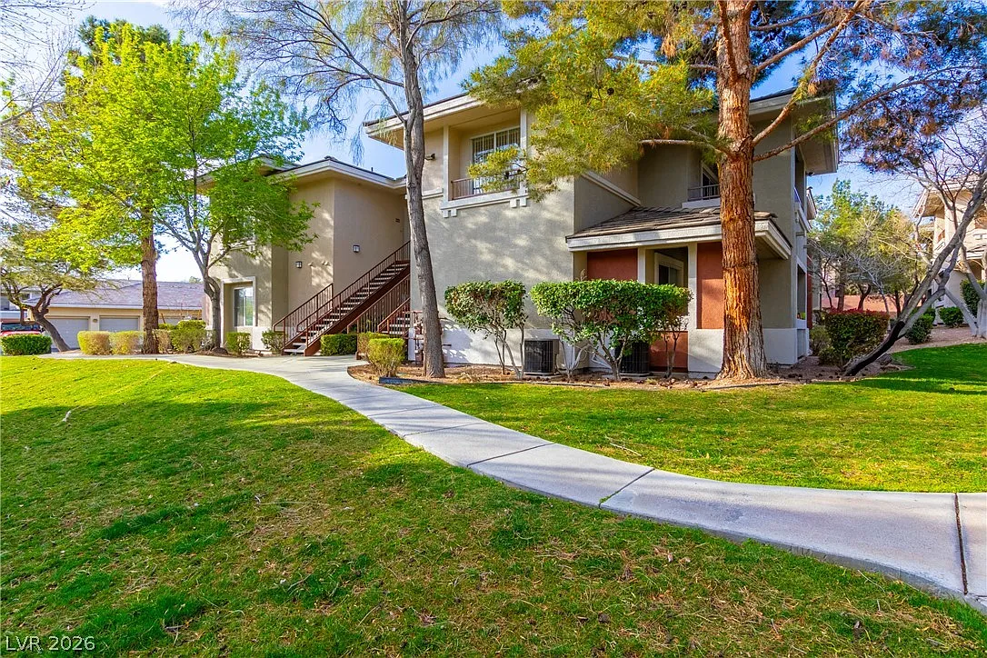 2 bed, 1.5 bath, 1159 sqft, $1,750 — Photo 1