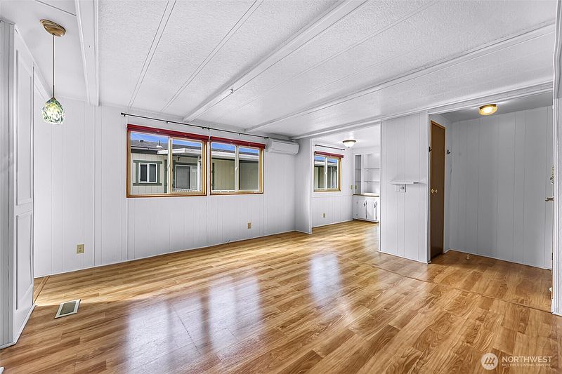4th image of 1200 Lincoln Street #103