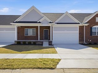 1468 Lincoln St, Lapeer, MI