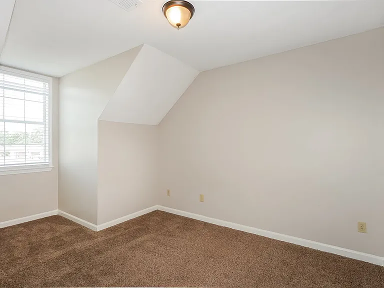15 Austin Cir — Photo 16
