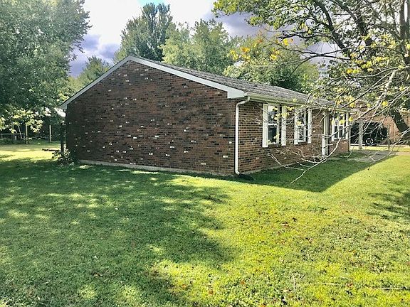 3rd image of 105 Briarcliff Dr