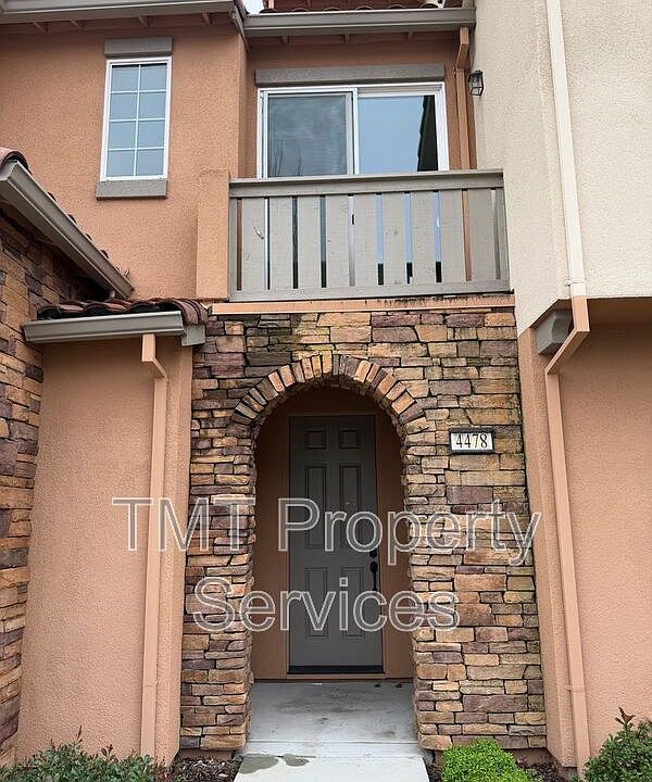 1st image of 4478 Louvre Ln