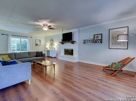 4th image of 2203 Shady Rock Cir