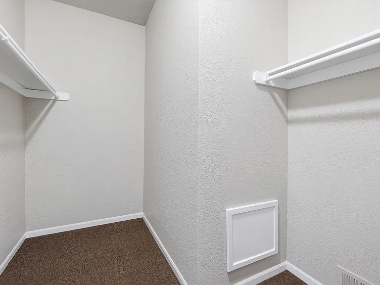 10341 Parkview Ave — Photo 12