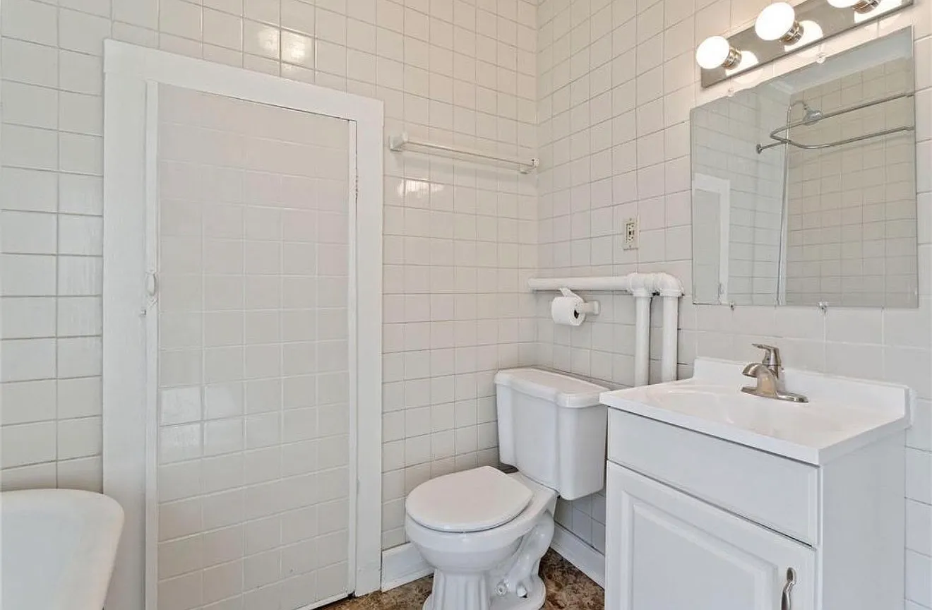 6 bed, $3,100 — Photo 4