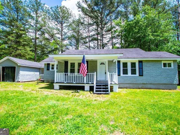 15 Gammon Rd, Carrollton, GA 30117