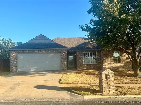 916 W Regatta Ln, Oologah, OK 74053