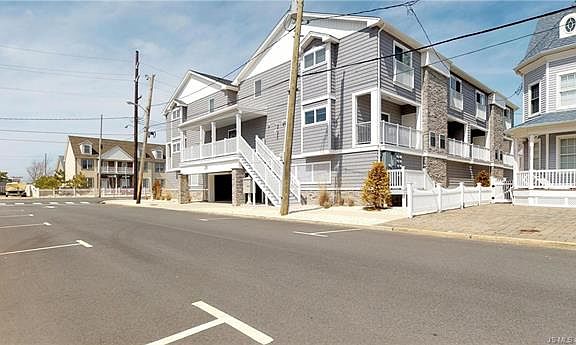 5th image of 26 9th Ave