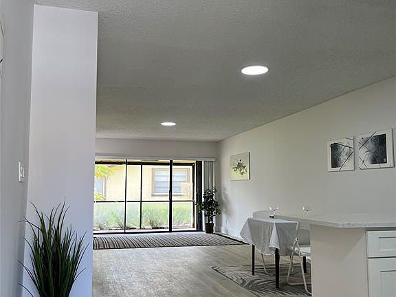 4th image of 719 Banks Rd #719