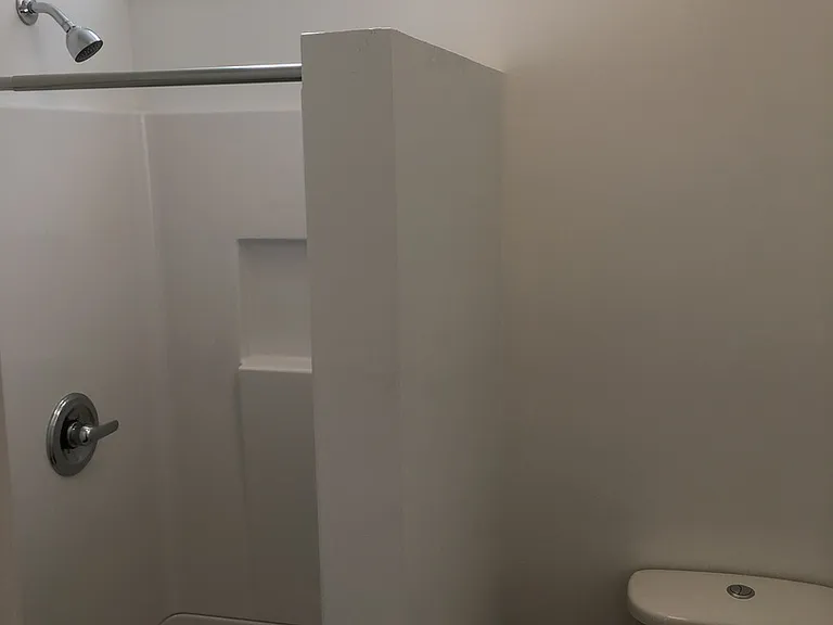 2431 Sichel St — Photo 7