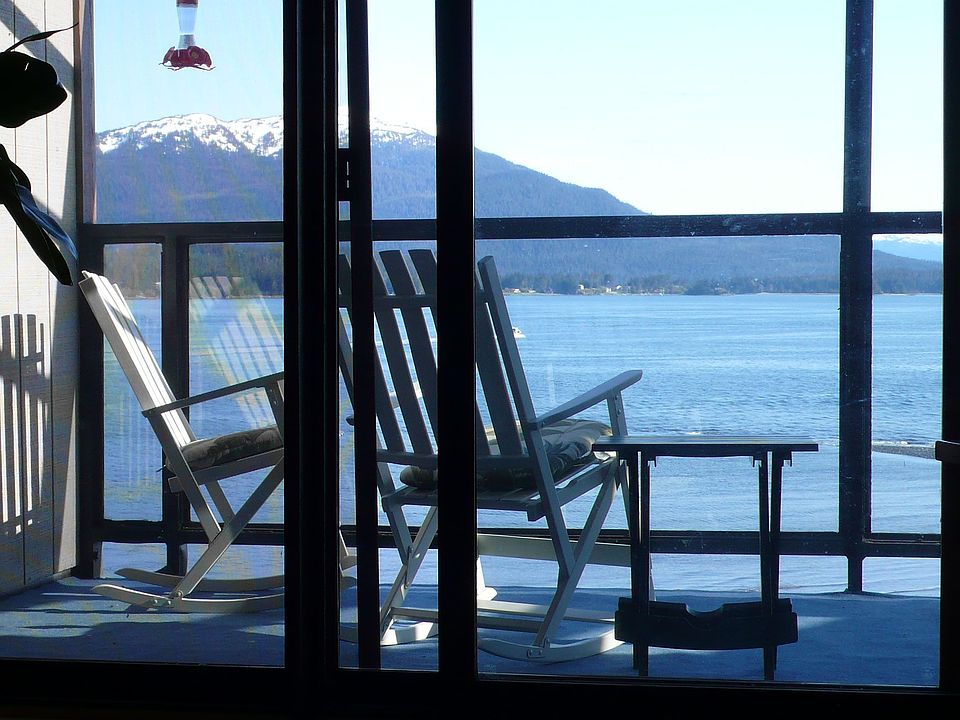 Stunning Sun-Filled Mountain and Ocean View