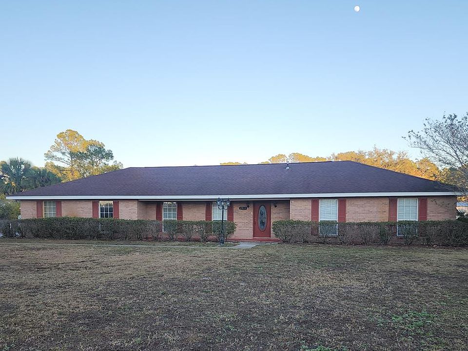 1st image of 2911 Garrison Ave