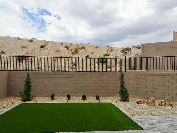 3rd image of 4303 Sago Lily St