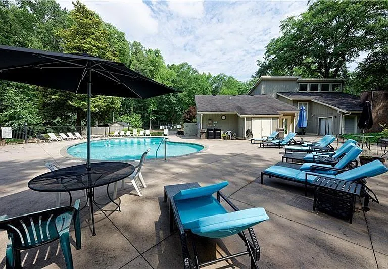 2179 Surrey Ct SE — Photo 31