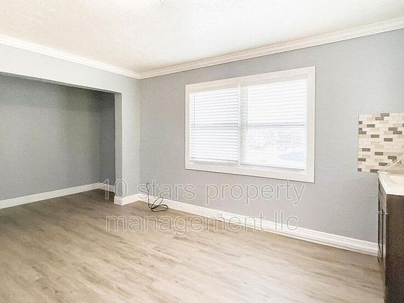 4th image of 407 S Jupiter Ave #1