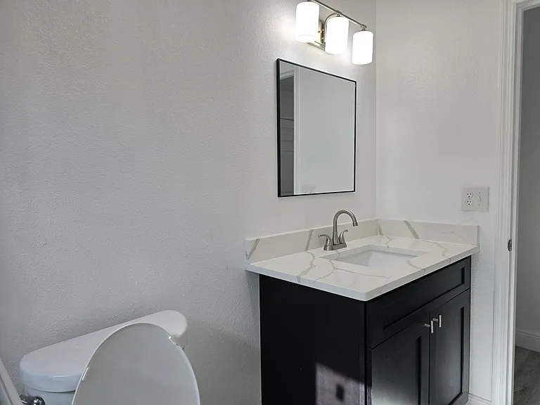 1816 Rendale Dr — Photo 23