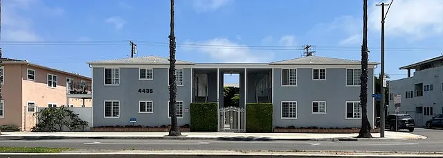Front of Building - 4435 E Ocean Blvd