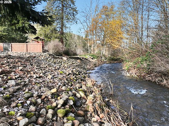 3rd image of 6572 Reservoir Rd