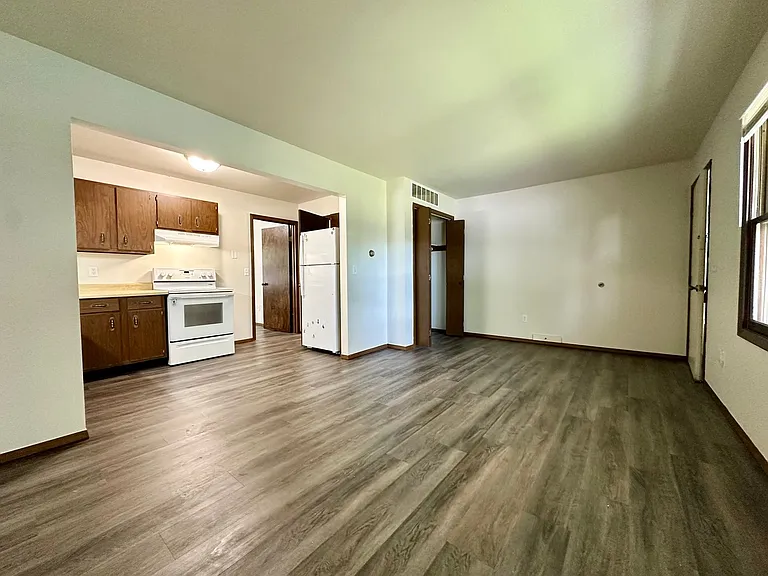 312 S Sawyer St — Photo 1