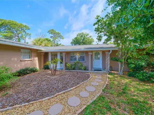 1971 Debbie St, Sarasota, FL 34231