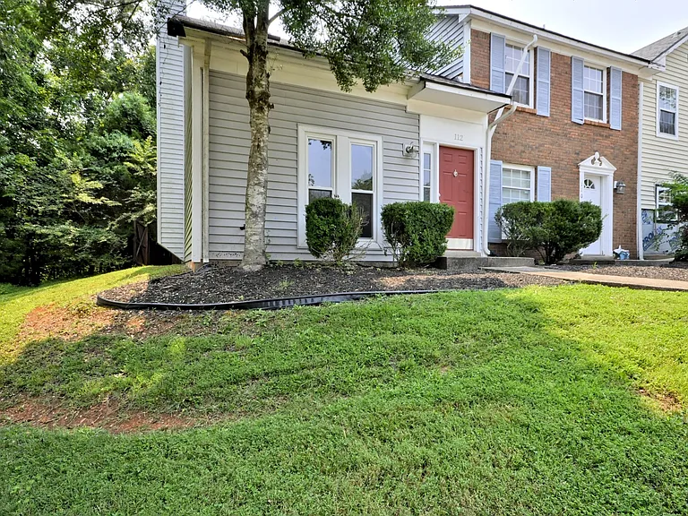 112 Azalea Ct — Photo 2