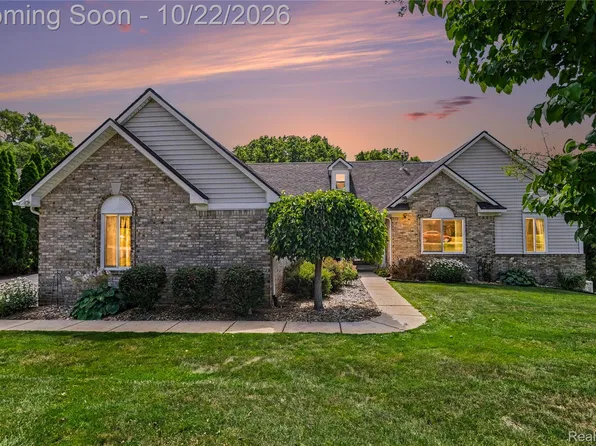 4312 Ridge Ct, Pinckney, MI 48169