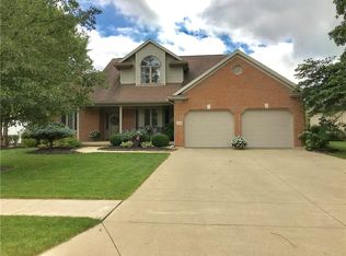 209 Peridot Dr, Anna, OH 45302