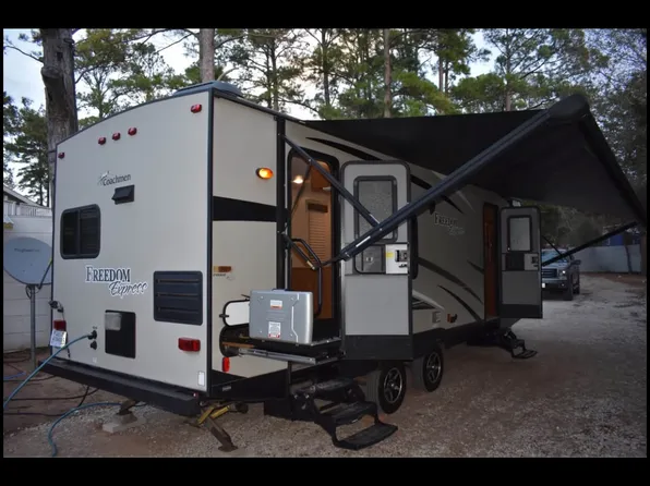 368 Plum St, Bastrop, TX 78602