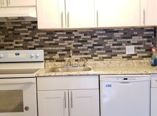 304 Pine Rock Ave APT C1, Hamden, CT 06514